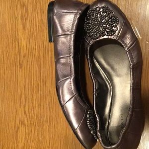 Tahari Flats